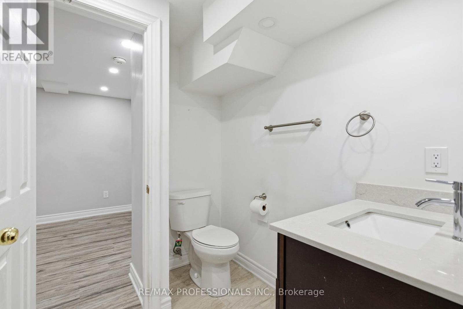 Lower - 16 Moss Creek Court, Brampton, Ontario  L6R 2S3 - Photo 25 - W12617254