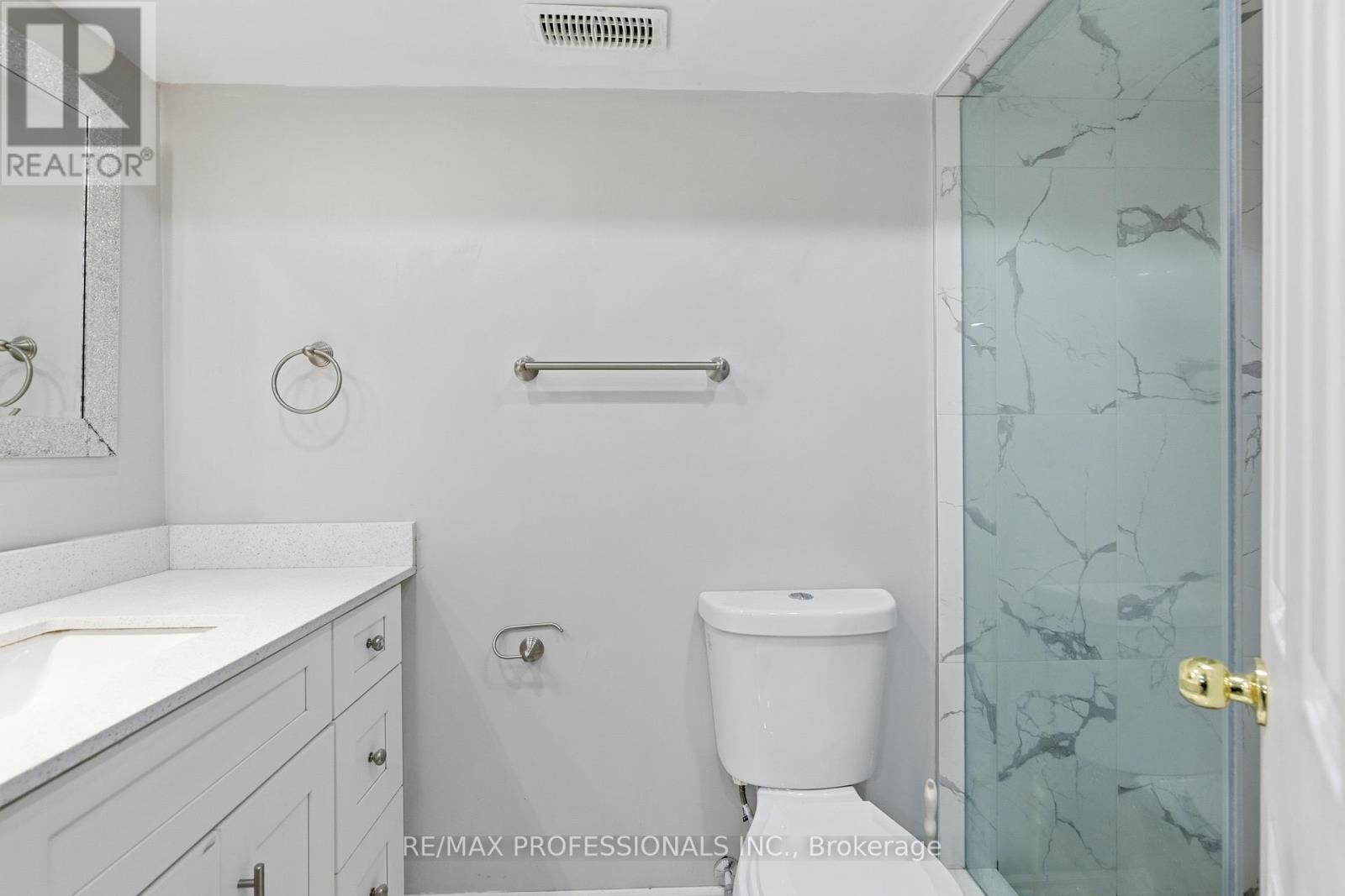 Lower - 16 Moss Creek Court, Brampton, Ontario  L6R 2S3 - Photo 29 - W12617254