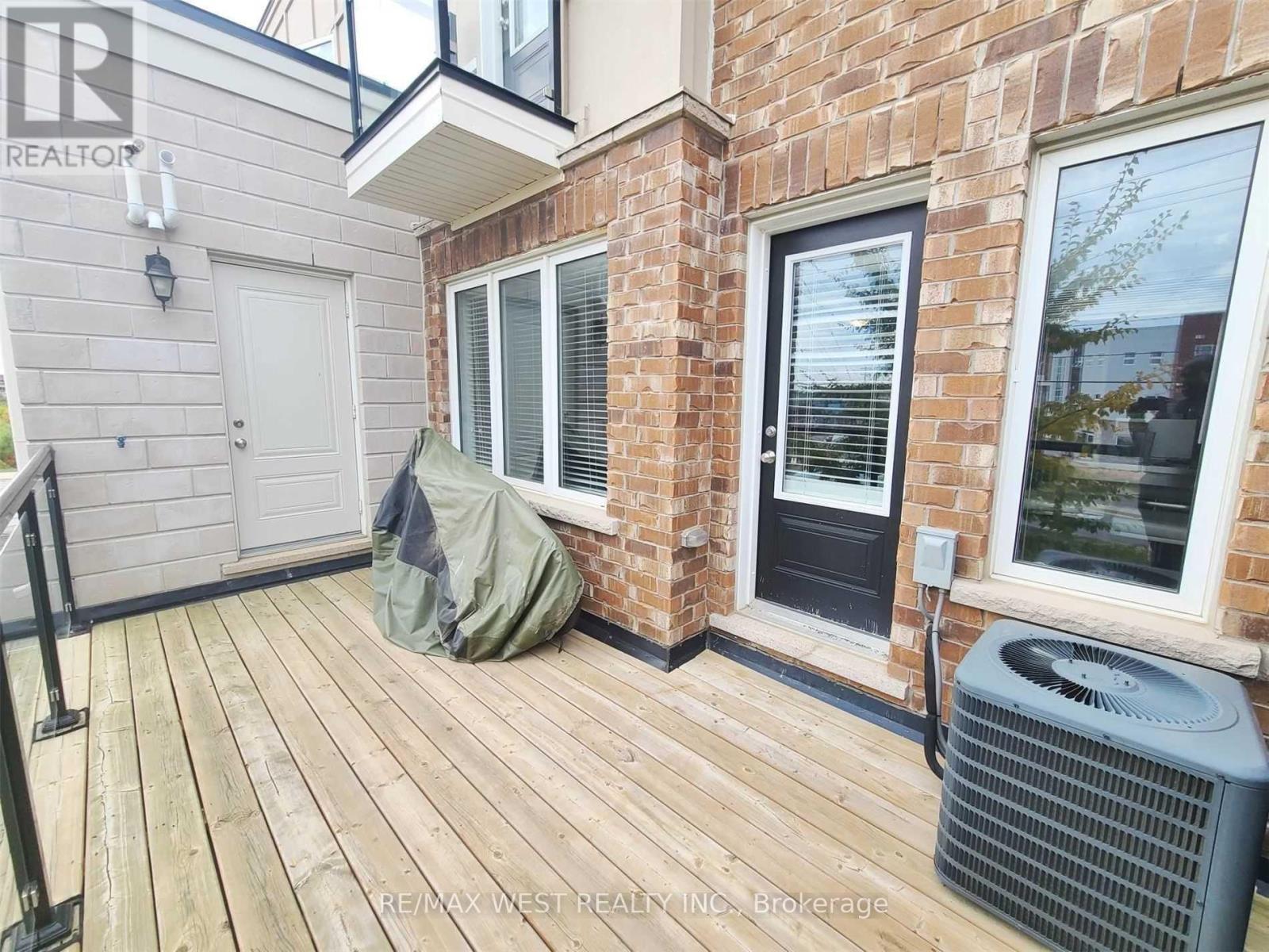 118 Daylily Lane, Kitchener, Ontario  N2R 0L7 - Photo 12 - X12617250