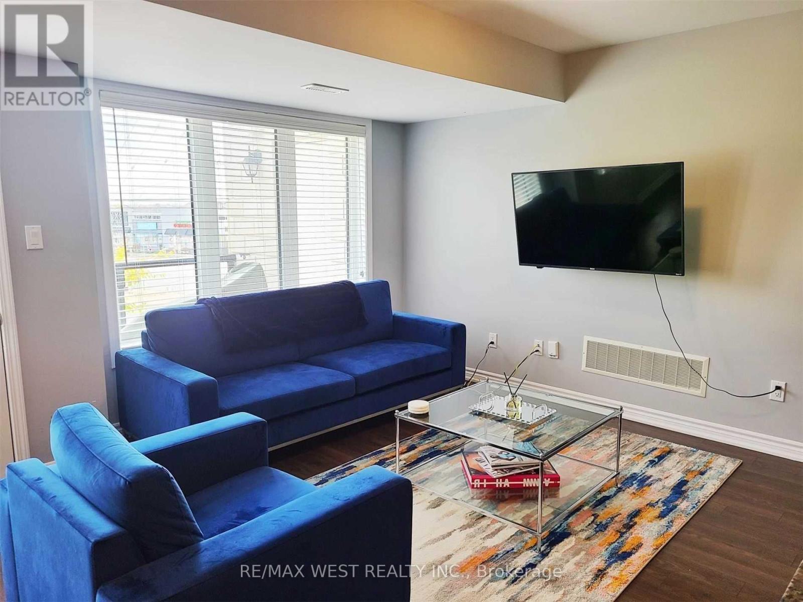 118 Daylily Lane, Kitchener, Ontario  N2R 0L7 - Photo 5 - X12617250