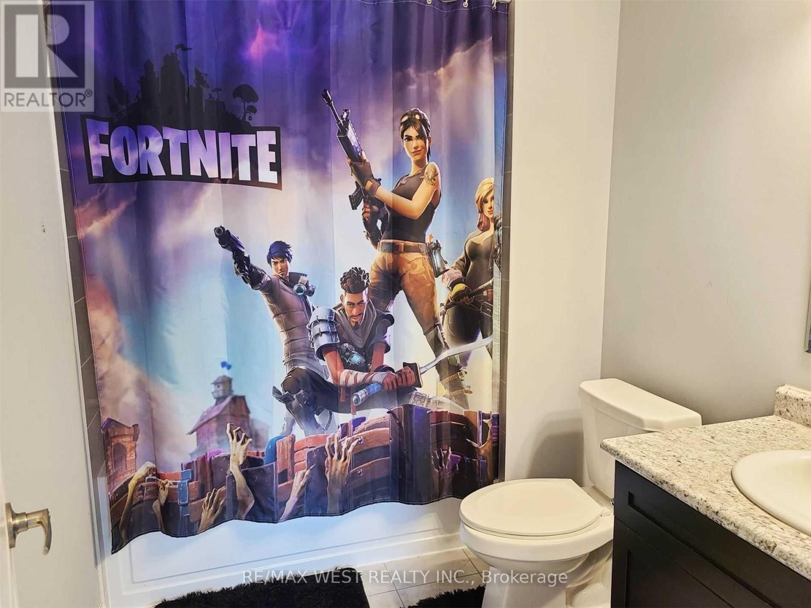 118 Daylily Lane, Kitchener, Ontario  N2R 0L7 - Photo 6 - X12617250