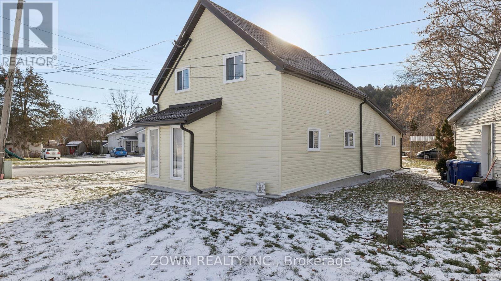 26 Metcalfe Street, Quinte West, Ontario  K8V 4C7 - Photo 3 - X12617258