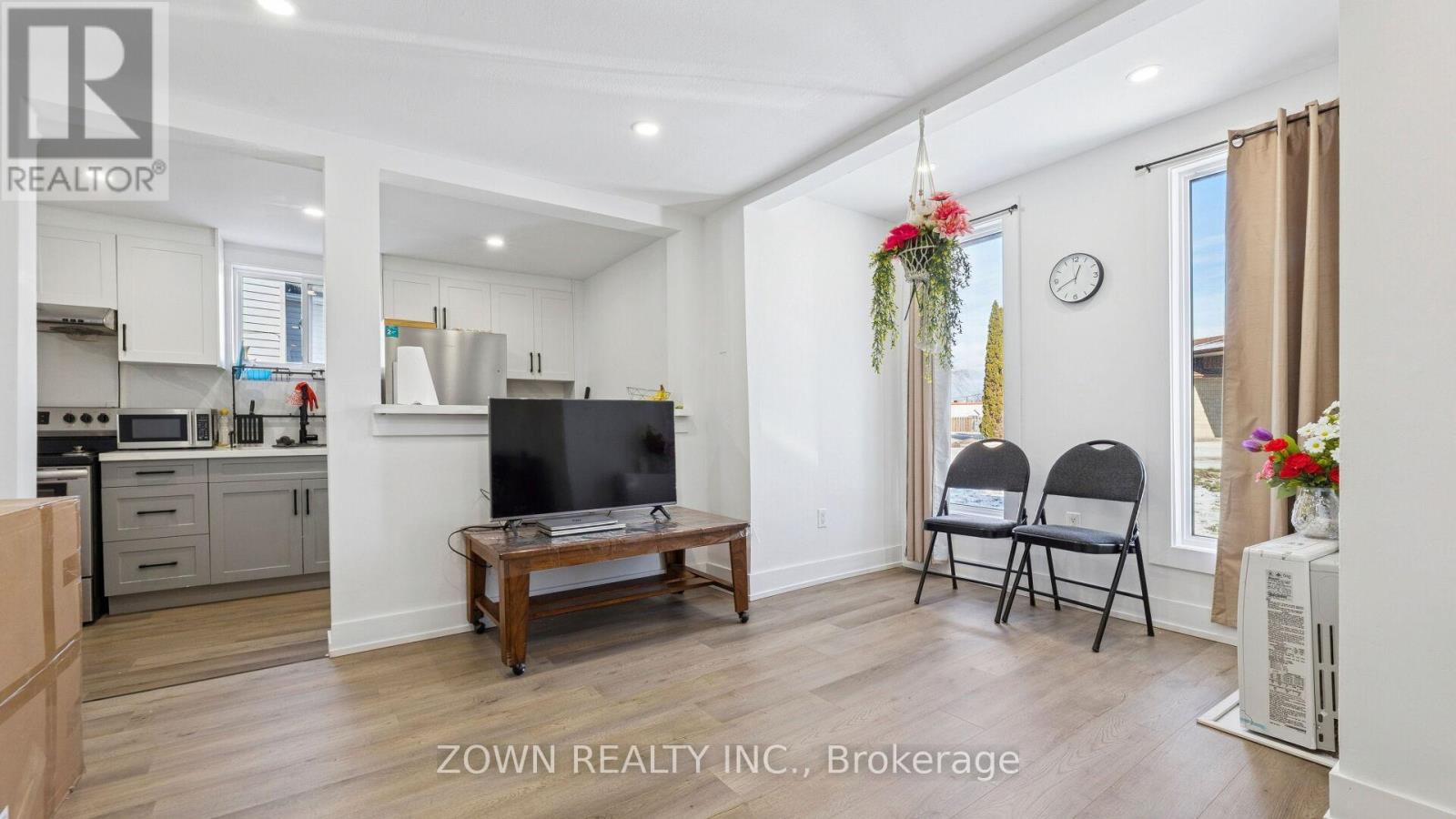 26 Metcalfe Street, Quinte West, Ontario  K8V 4C7 - Photo 7 - X12617258