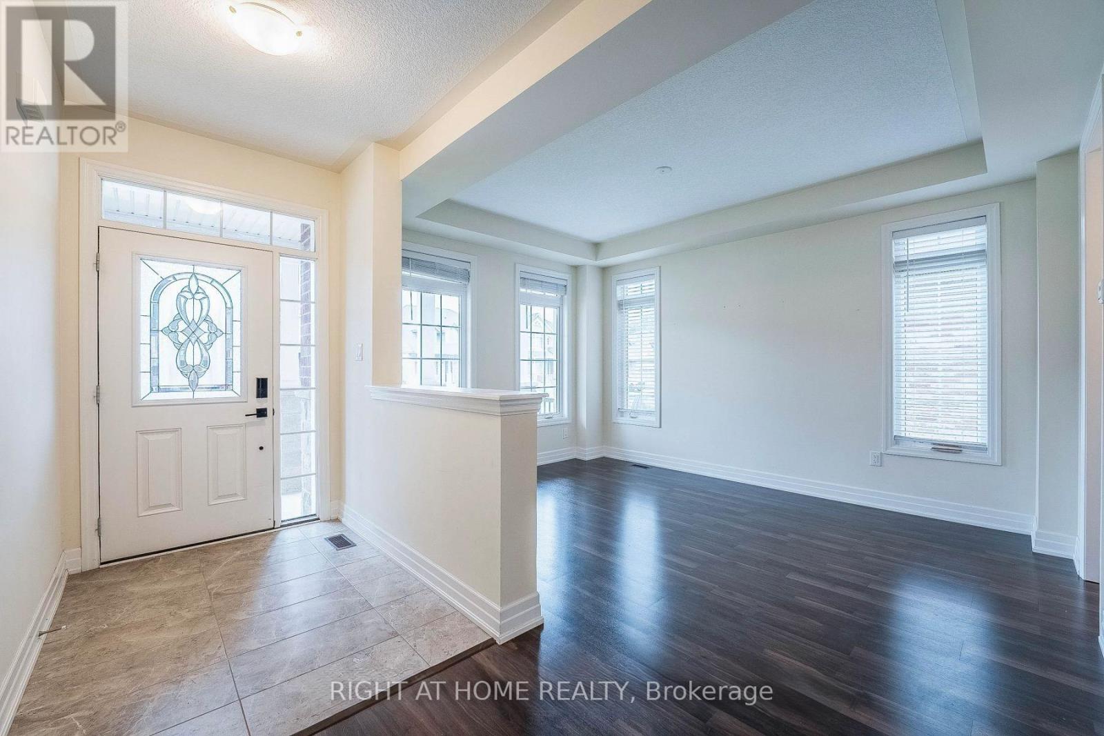 9486 Tallgrass Avenue, Niagara Falls, Ontario  L2G 0Y2 - Photo 3 - X12617264