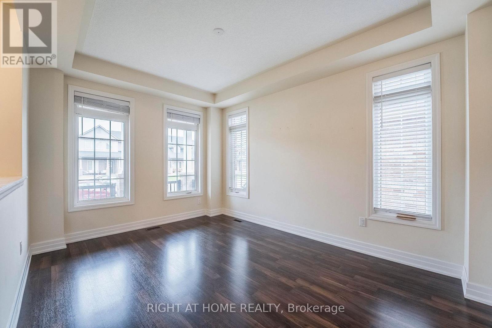 9486 Tallgrass Avenue, Niagara Falls, Ontario  L2G 0Y2 - Photo 4 - X12617264