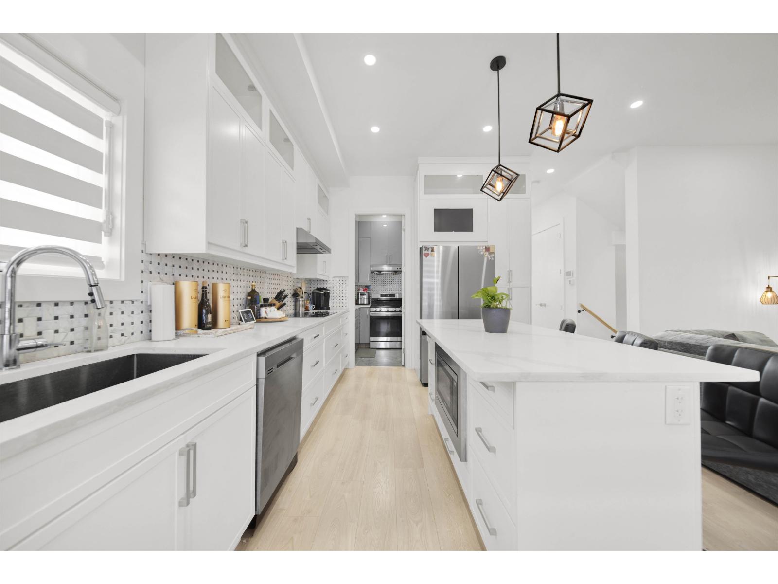 19415 70 Avenue, Surrey, British Columbia V4N 1N2 - Photo 10 - R3055239