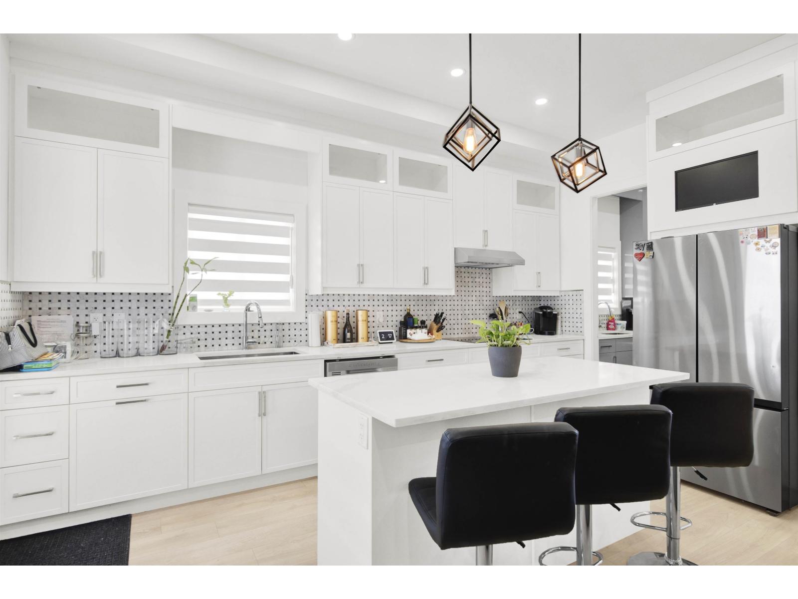 19415 70 Avenue, Surrey, British Columbia V4N 1N2 - Photo 7 - R3055239