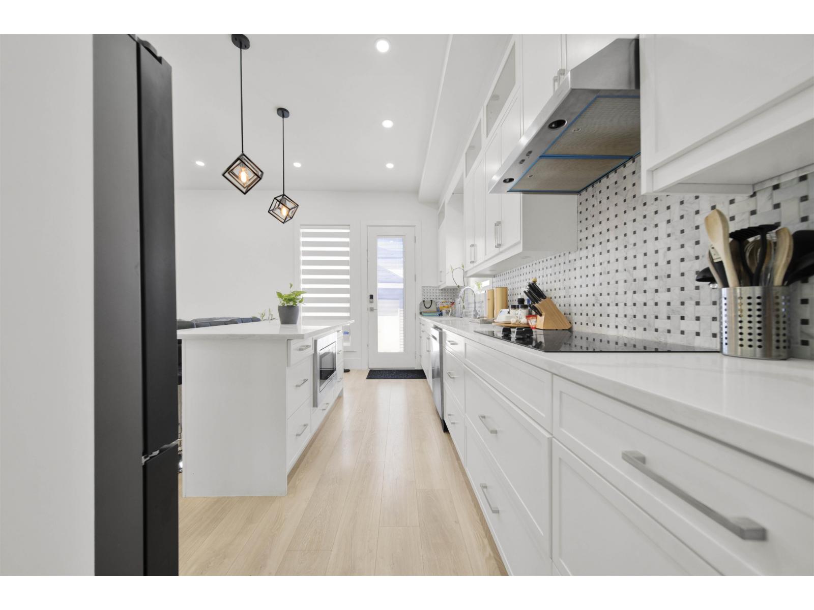 19415 70 Avenue, Surrey, British Columbia V4N 1N2 - Photo 9 - R3055239