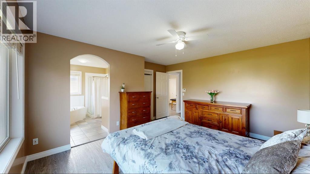 70 Crystalridge Close, Okotoks, Alberta  T1S 1X6 - Photo 11 - A2272359