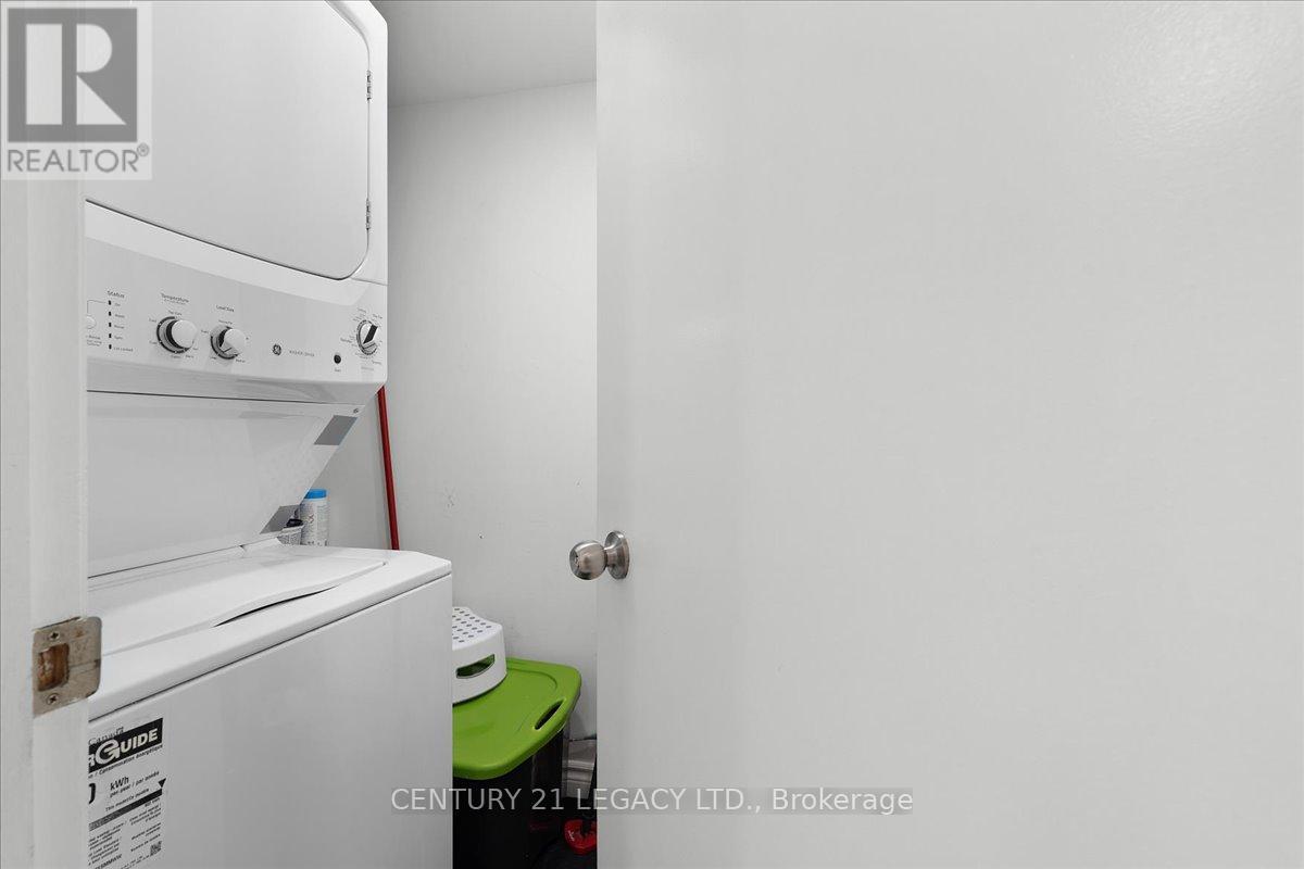 1207 - 2269 Lakeshore Boulevard W, Toronto, Ontario  M8V 3X6 - Photo 8 - W12483581