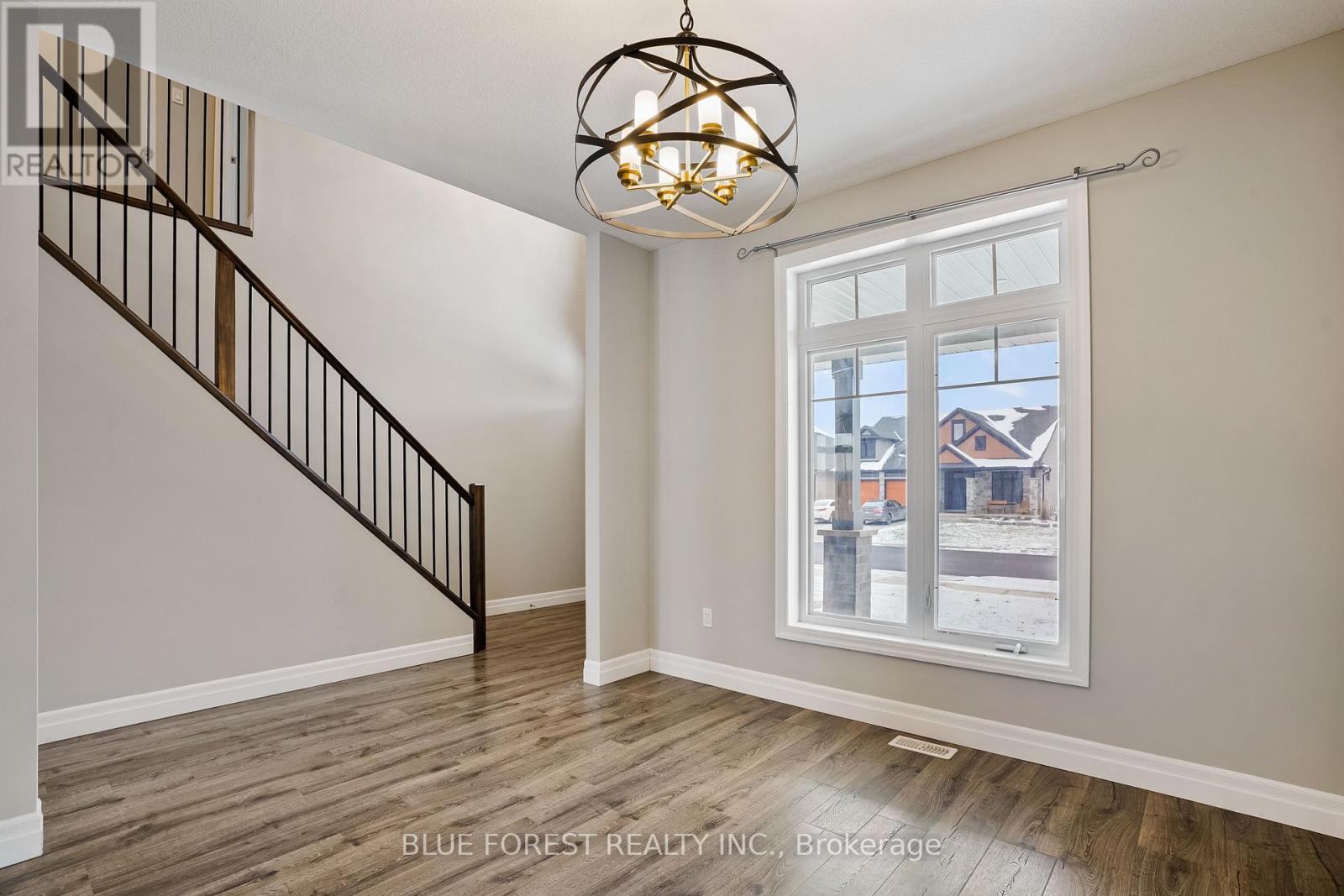 39 Muirfield Drive, St. Thomas, Ontario  N5R 0K3 - Photo 10 - X12617322