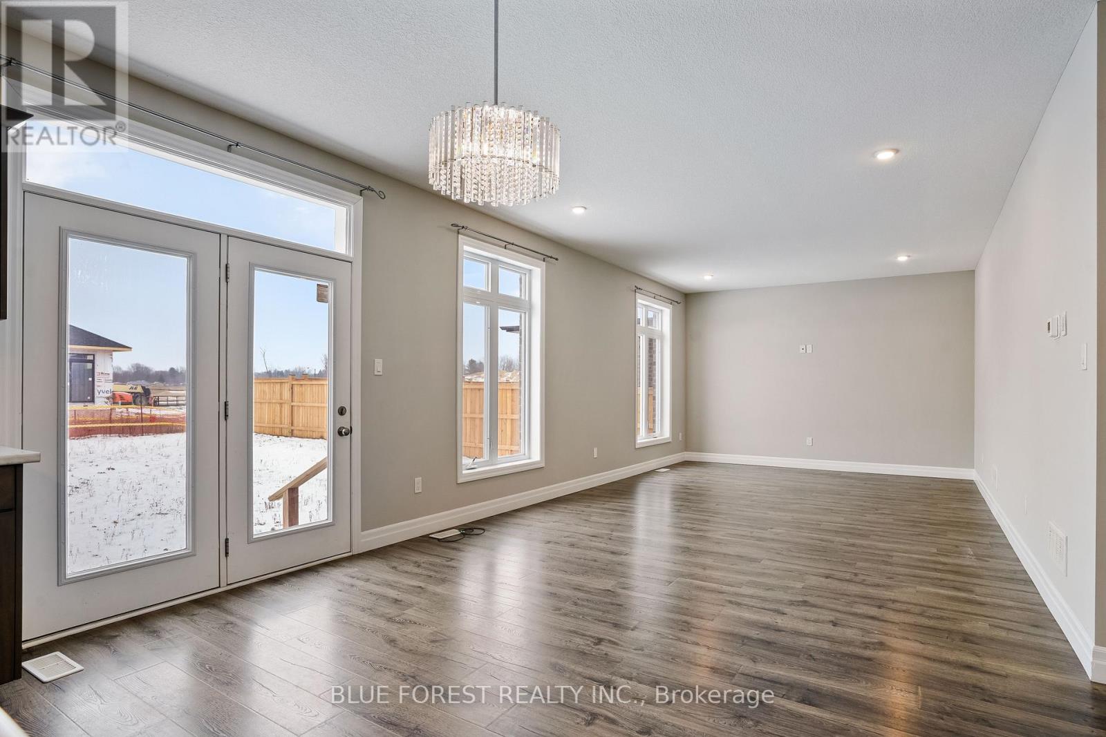 39 Muirfield Drive, St. Thomas, Ontario  N5R 0K3 - Photo 18 - X12617322