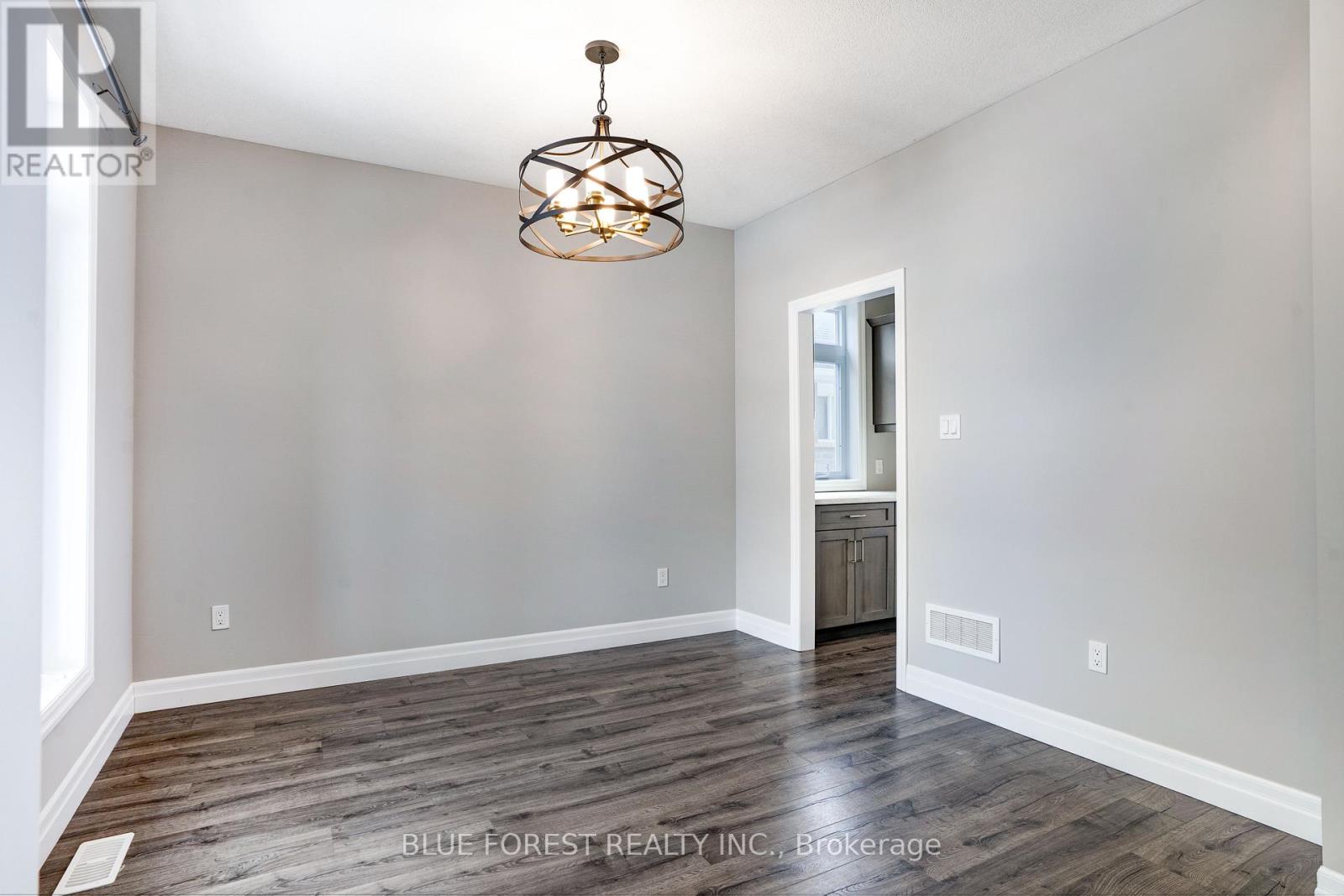 39 Muirfield Drive, St. Thomas, Ontario  N5R 0K3 - Photo 8 - X12617322