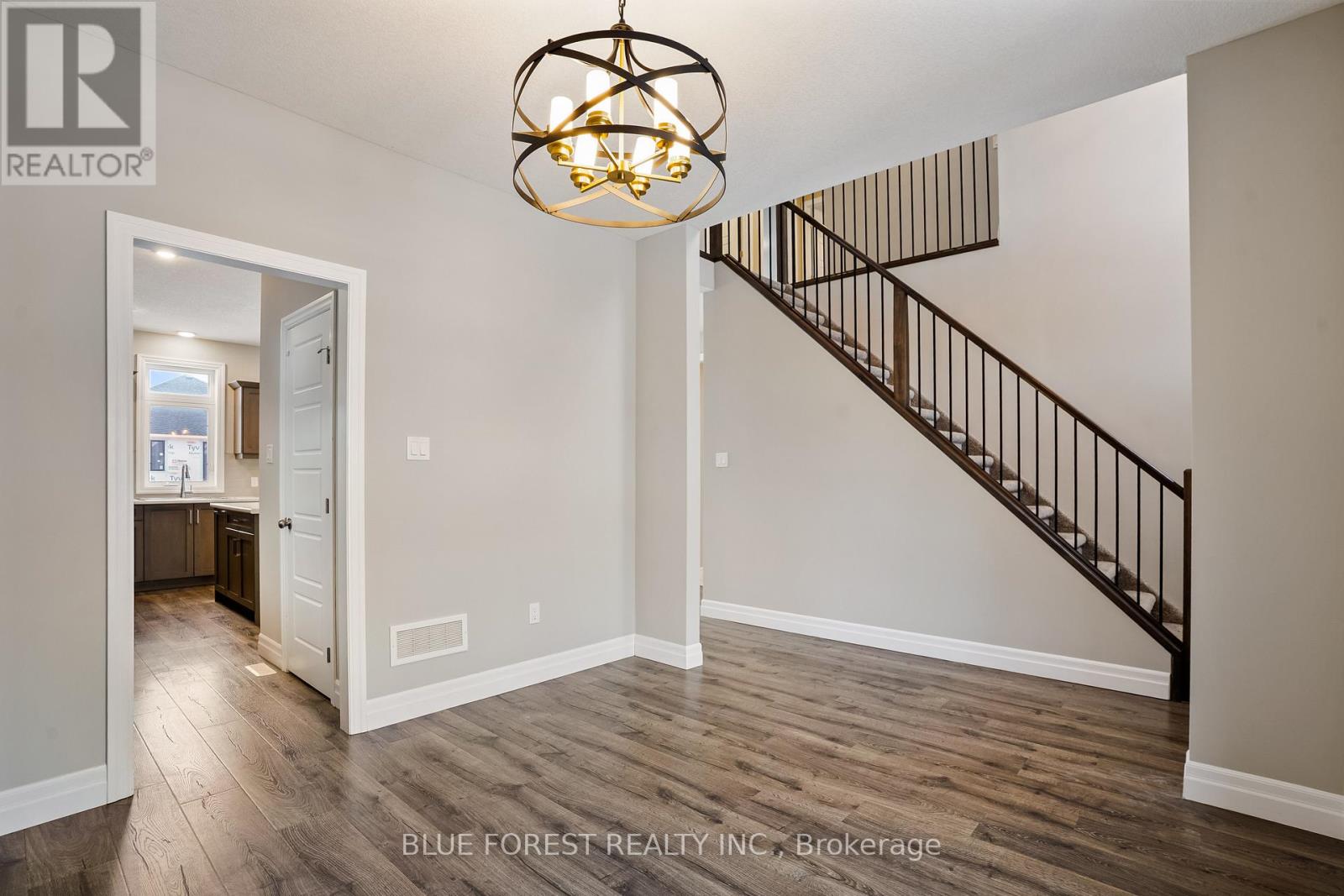 39 Muirfield Drive, St. Thomas, Ontario  N5R 0K3 - Photo 9 - X12617322