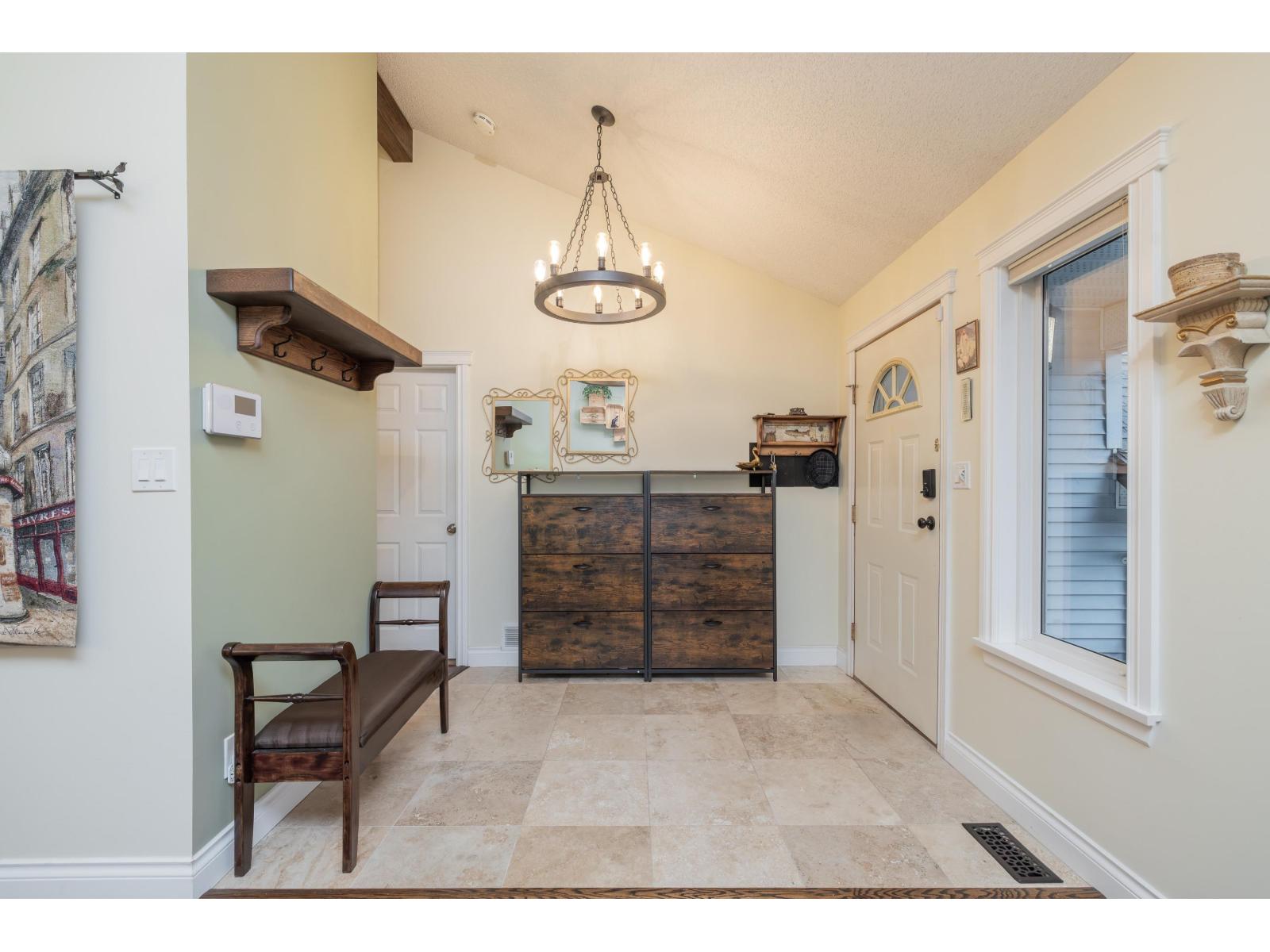 13452 62a Avenue, Surrey, British Columbia  V3X 1K4 - Photo 6 - R3073219