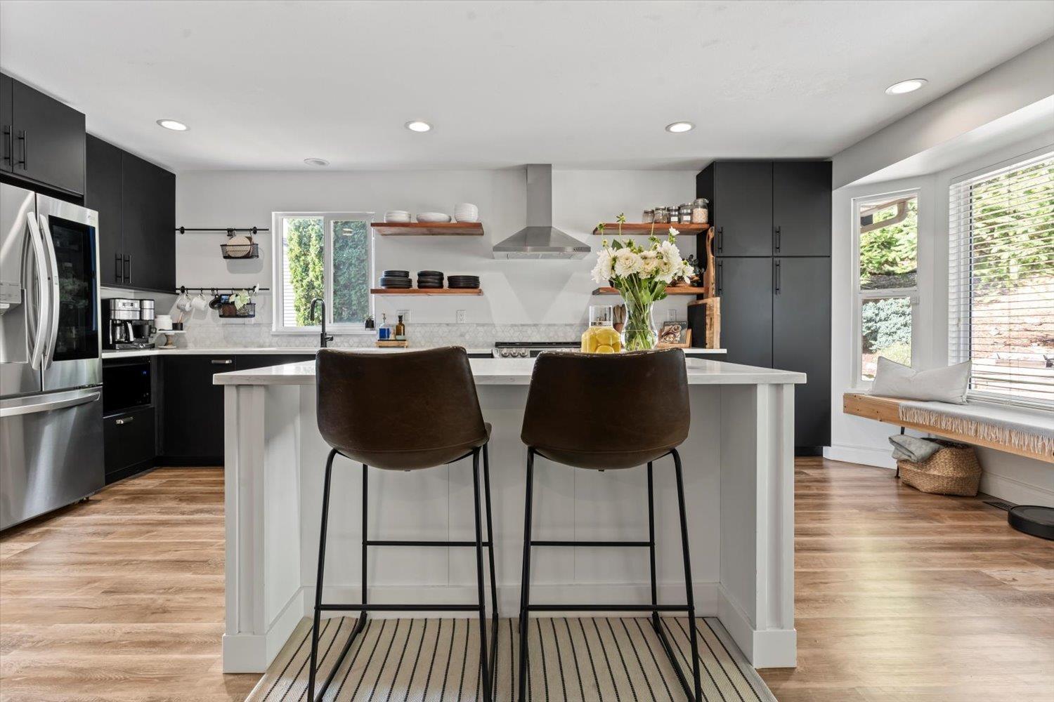 36125 Marshall Road, Abbotsford, British Columbia  V3G 2W9 - Photo 2 - R3073375