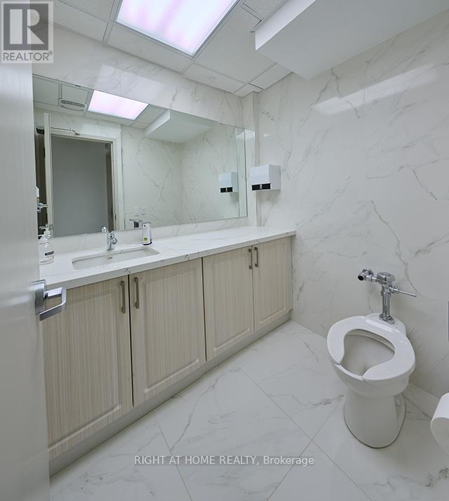 500 - 170 Sheppard Avenue E, Toronto, Ontario  M2N 3A4 - Photo 4 - C12617296