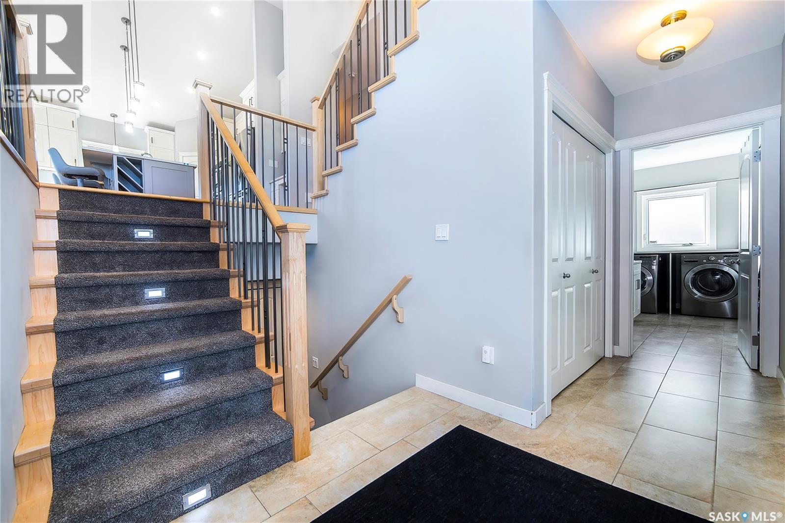 334 Gillies Crescent, Saskatoon, Saskatchewan  S7V 0J9 - Photo 4 - SK025494