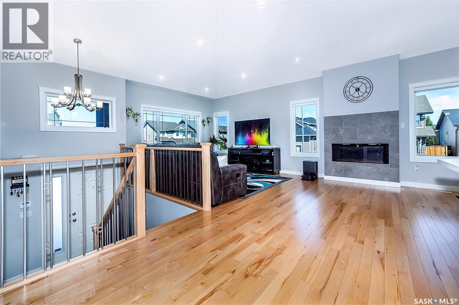 334 Gillies Crescent, Saskatoon, Saskatchewan  S7V 0J9 - Photo 5 - SK025494