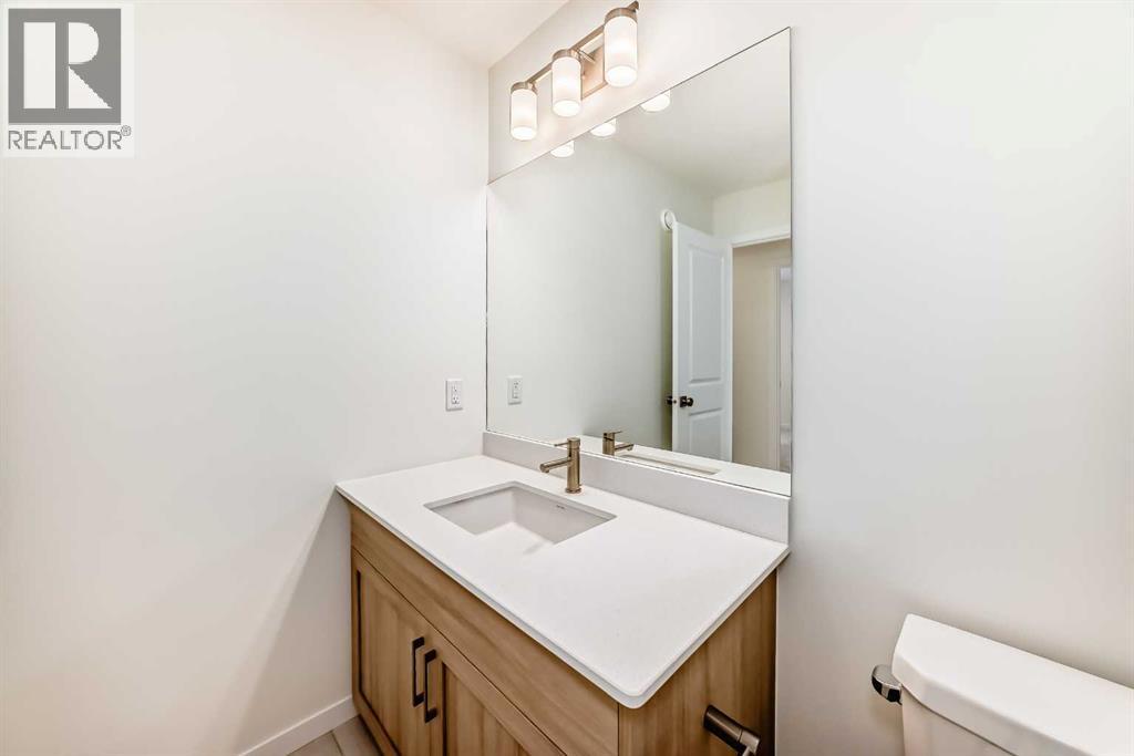 32 Southborough Common, Cochrane, Alberta T4C 3J7 - Photo 41 - A2273654