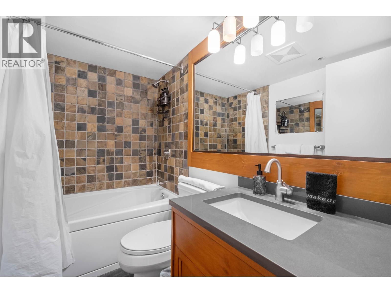 218/219 4573 Chateau Boulevard, Whistler, British Columbia  V0N 1B4 - Photo 13 - R3052519