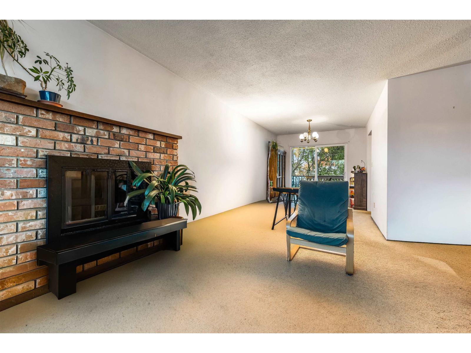 27177 33a Avenue, Langley, British Columbia  V4W 3H5 - Photo 9 - R3073349