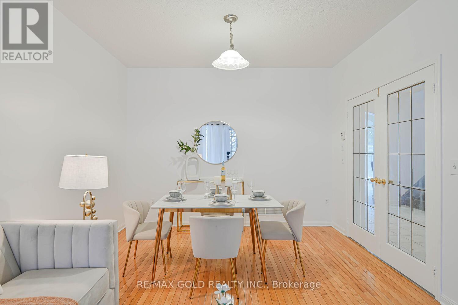 6 Verona Drive, Brampton, Ontario  L6P 1L2 - Photo 6 - W12610440