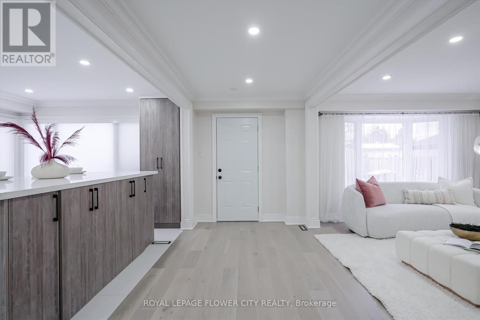 56 Nantucket Crescent, Brampton, Ontario  L6S 3X5 - Photo 12 - W12617294