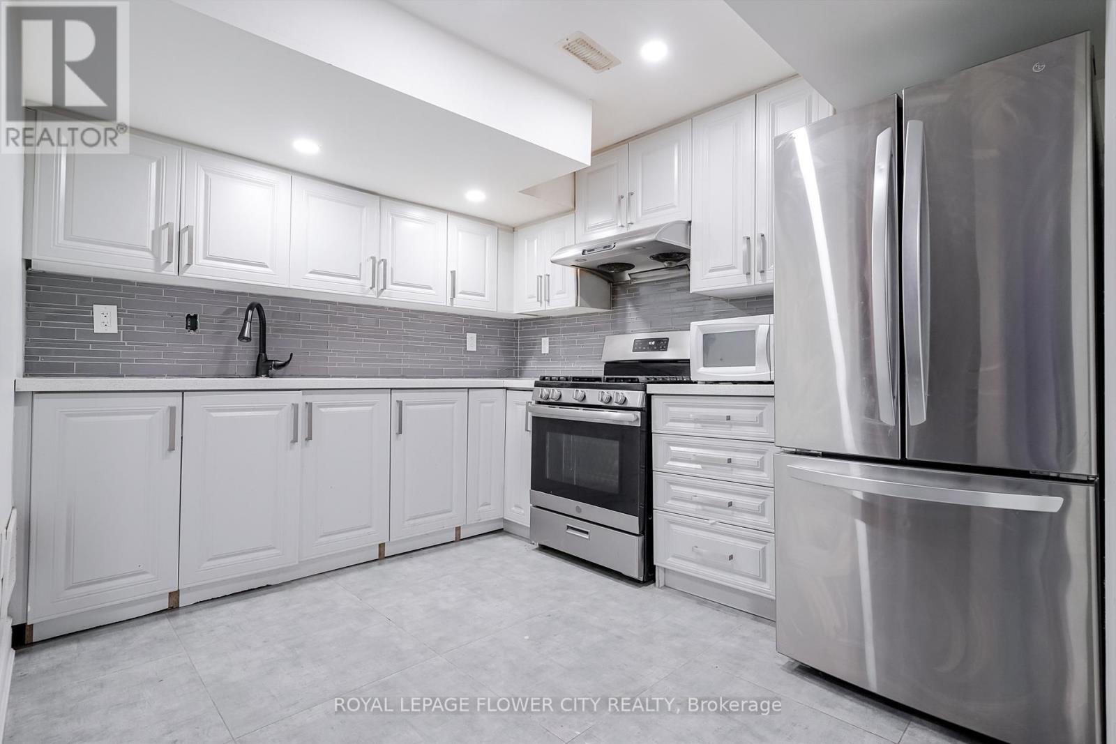 56 Nantucket Crescent, Brampton, Ontario  L6S 3X5 - Photo 37 - W12617294