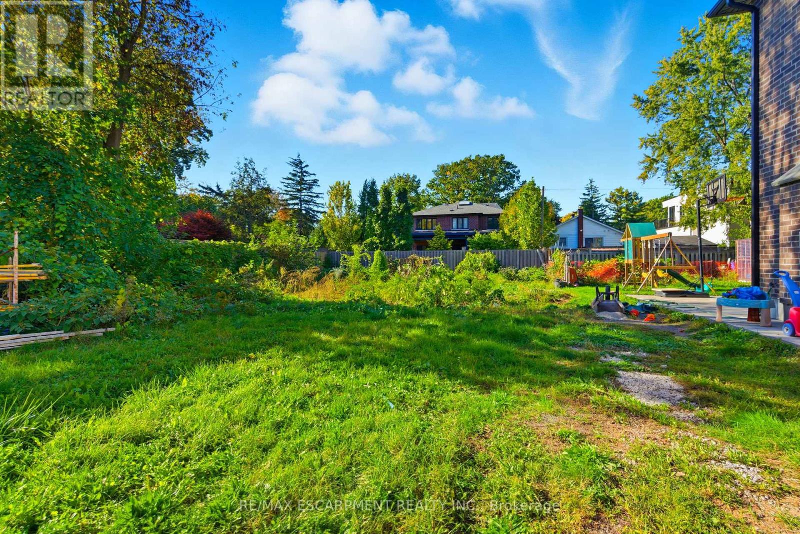 75 Troy Street, Mississauga, Ontario  L5G 1S6 - Photo 11 - W12617306