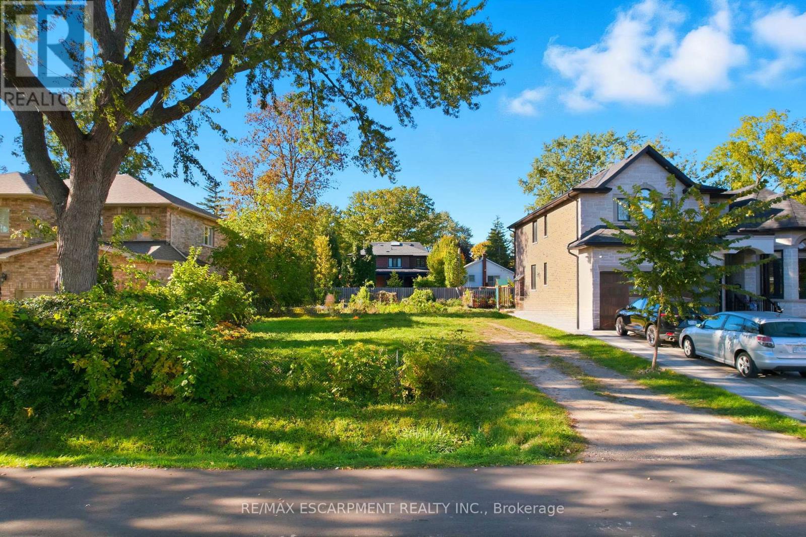 75 Troy Street, Mississauga, Ontario  L5G 1S6 - Photo 7 - W12617306