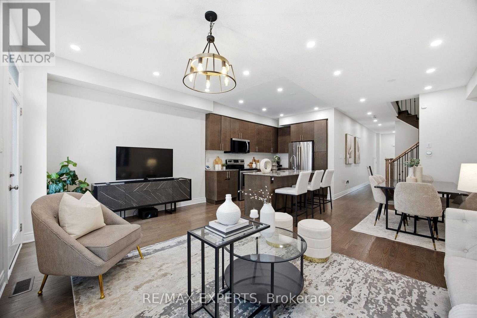 1328 Restivo Lane, Milton, Ontario  L9E 1J9 - Photo 11 - W12617316