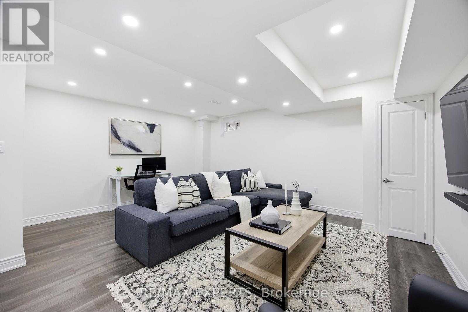 1328 Restivo Lane, Milton, Ontario  L9E 1J9 - Photo 21 - W12617316