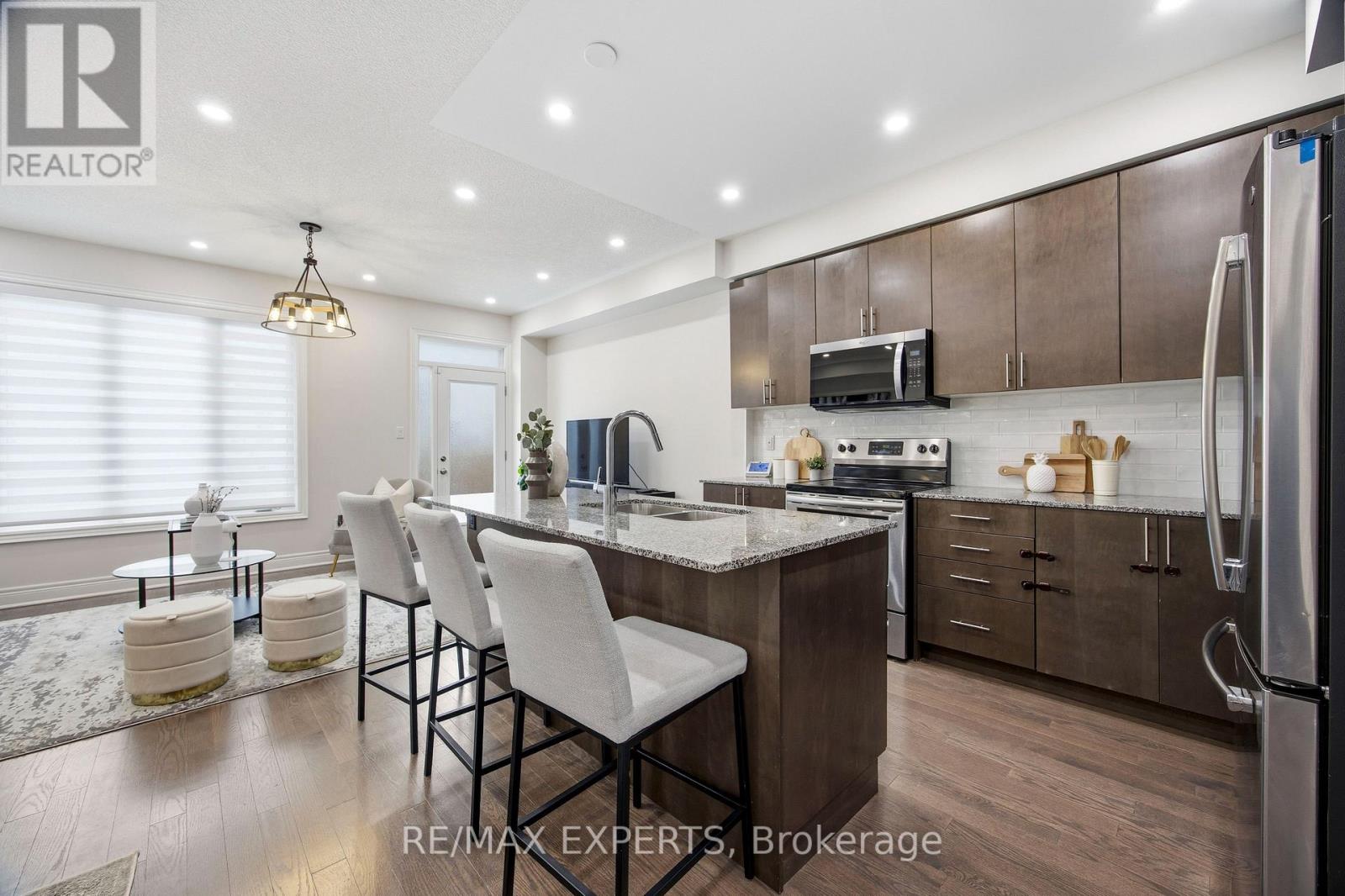 1328 Restivo Lane, Milton, Ontario  L9E 1J9 - Photo 6 - W12617316