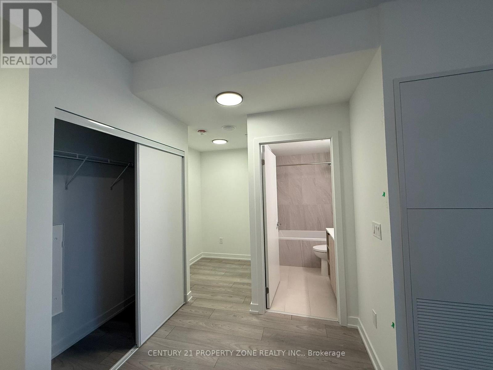 712 - 1007 The Queensway, Toronto, Ontario  M8Z 6C7 - Photo 11 - W12617320