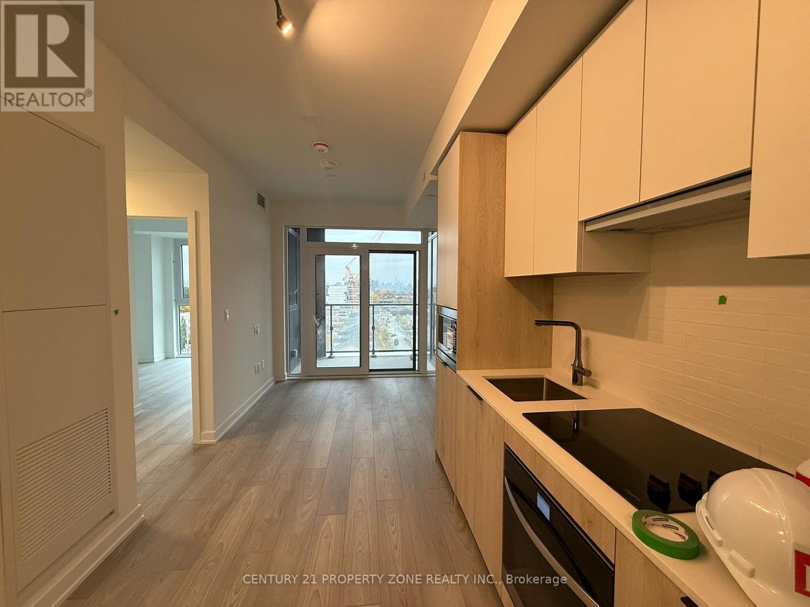 712 - 1007 The Queensway, Toronto, Ontario  M8Z 6C7 - Photo 3 - W12617320