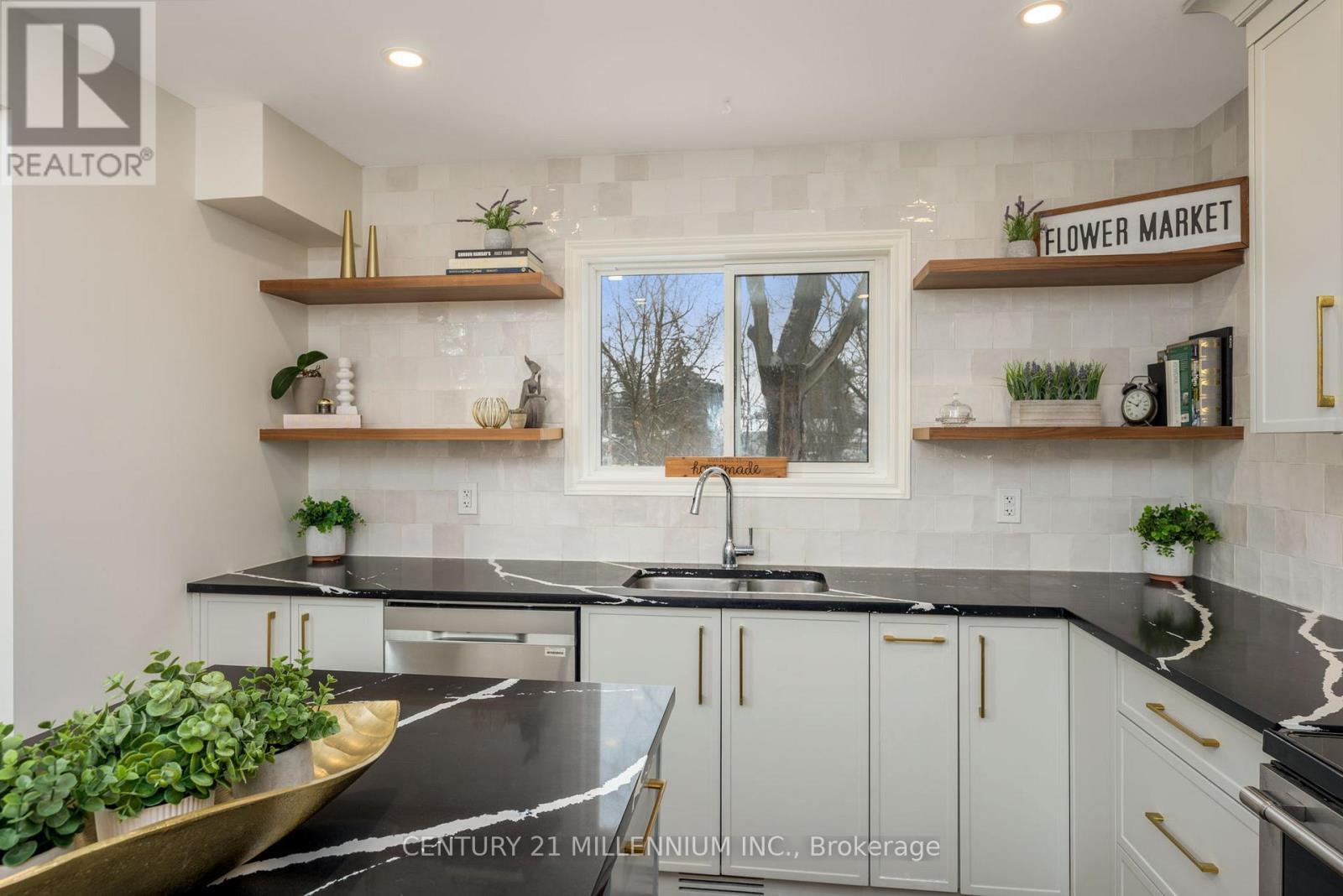 25 Davenport Crescent, Brampton, Ontario  L6T 3L5 - Photo 17 - W12617330