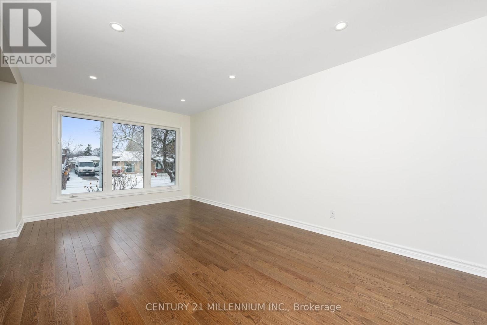 25 Davenport Crescent, Brampton, Ontario  L6T 3L5 - Photo 8 - W12617330