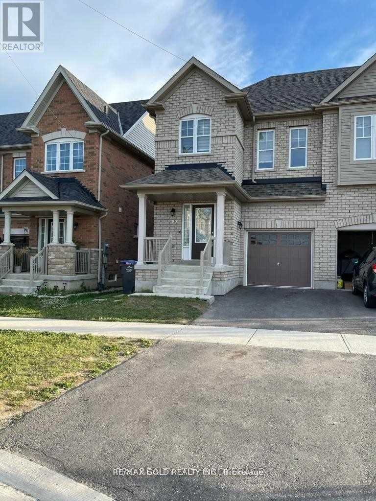 90 Lanark Circle, Brampton, Ontario  L6X 5L4 - Photo 2 - W12617340