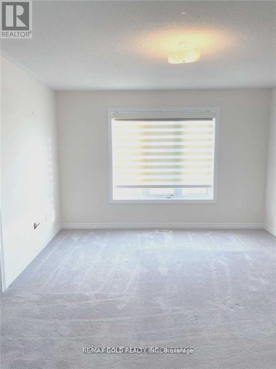 90 Lanark Circle, Brampton, Ontario  L6X 5L4 - Photo 7 - W12617340