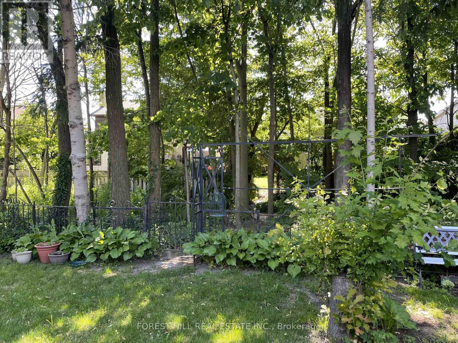 176 Golfview Road, London South, Ontario  N6C 5V4 - Photo 21 - X12611340