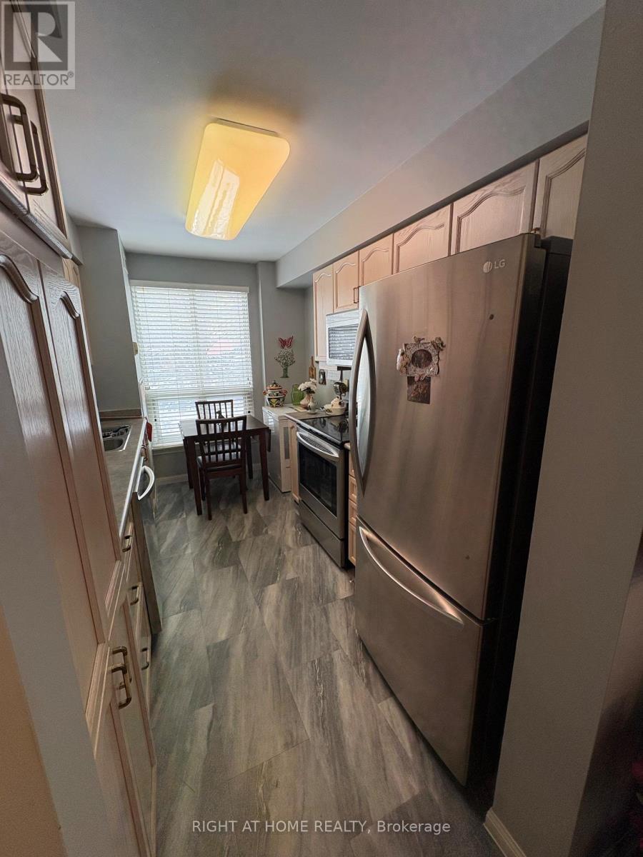 106 - 90 Dean Avenue, Barrie, Ontario  L4N 0M3 - Photo 37 - S12615686