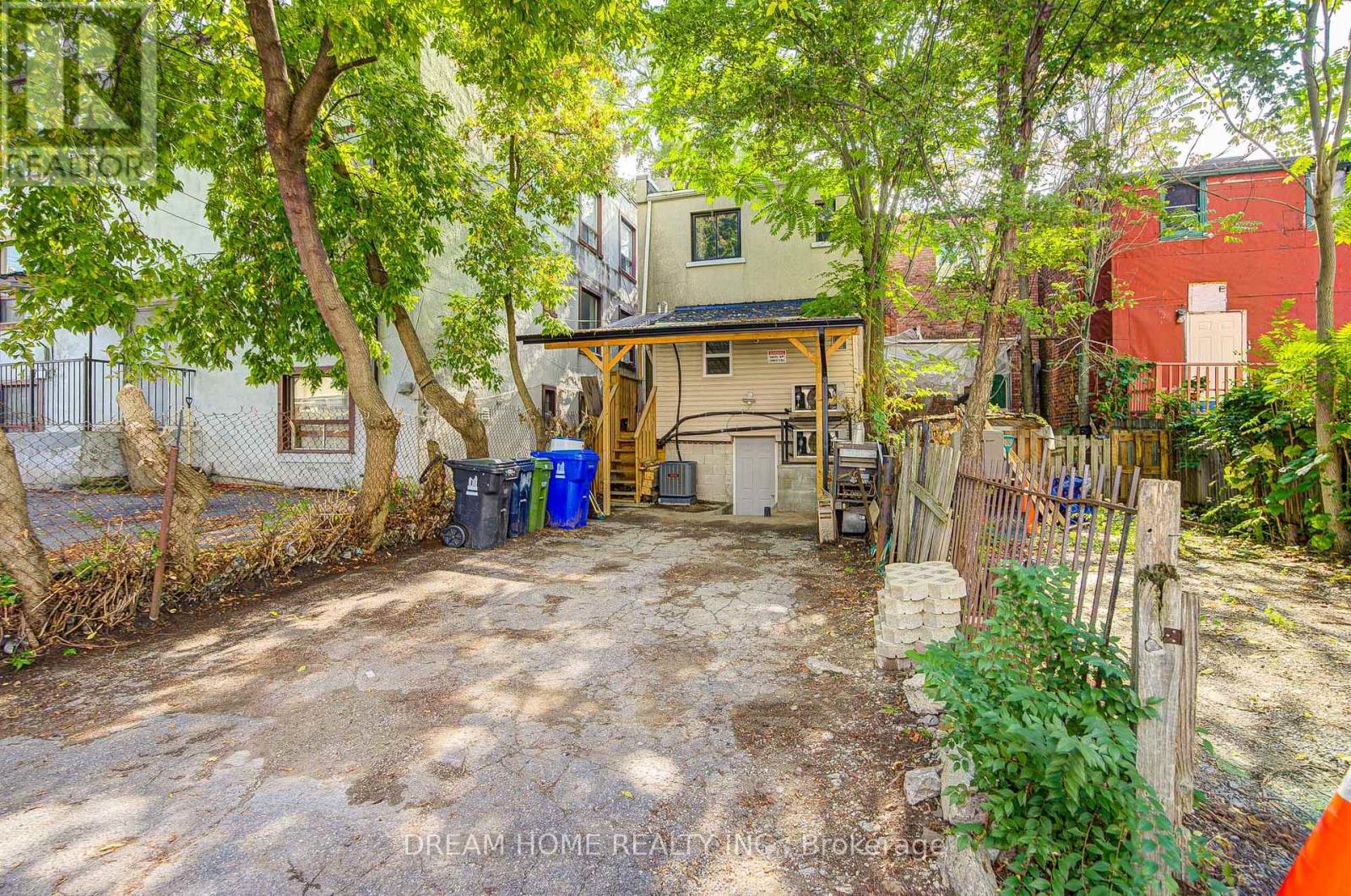 1015 Weston Road, Toronto, Ontario M6N 3R9 - Photo 25 - W12430758