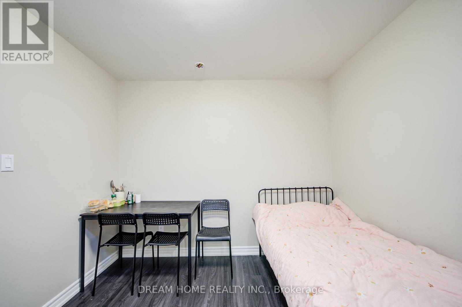 1015 Weston Road, Toronto, Ontario M6N 3R9 - Photo 16 - W12430758