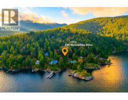 230 MOONWINKS DRIVE, Bowen Island, British Columbia