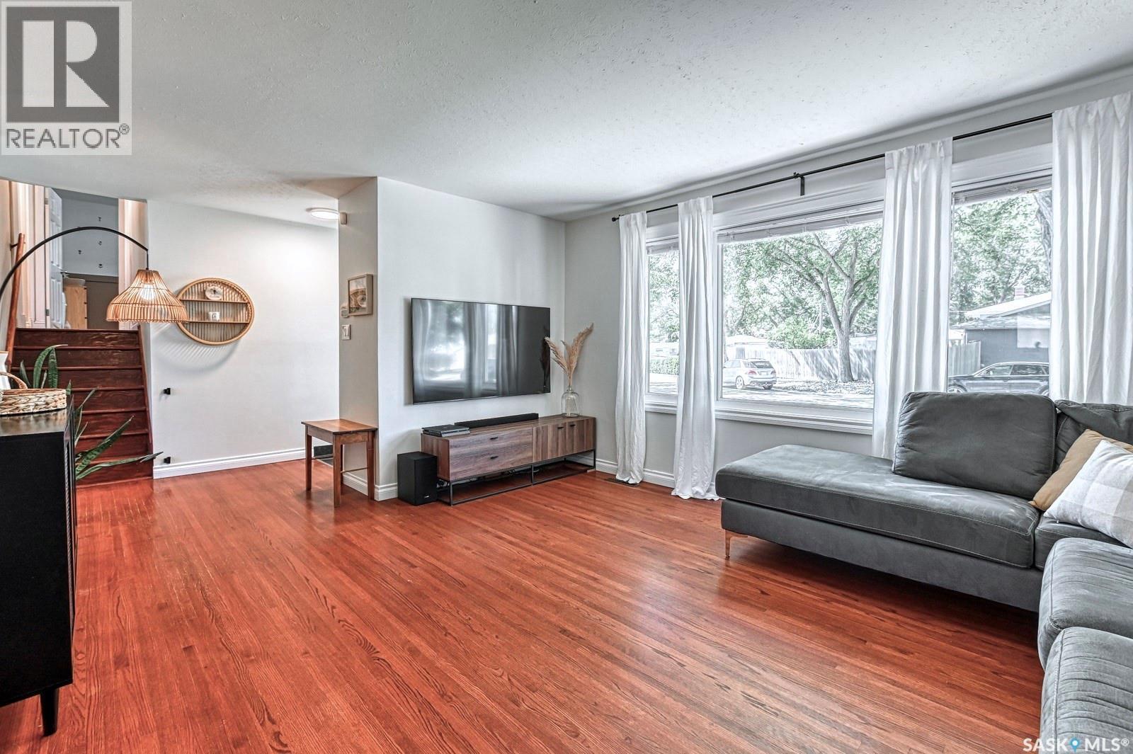 93 Cardinal Crescent, Regina, Saskatchewan  S4S 3H8 - Photo 6 - SK025491