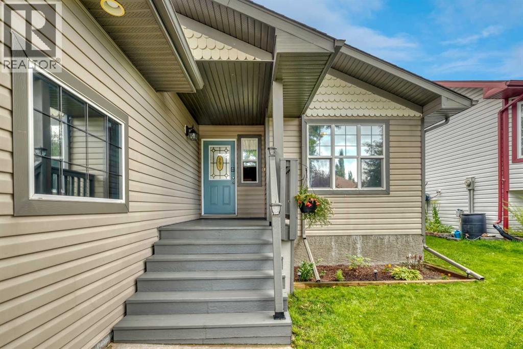 196 Camden Place, Strathmore, Alberta  T1P 1Y2 - Photo 2 - A2274707