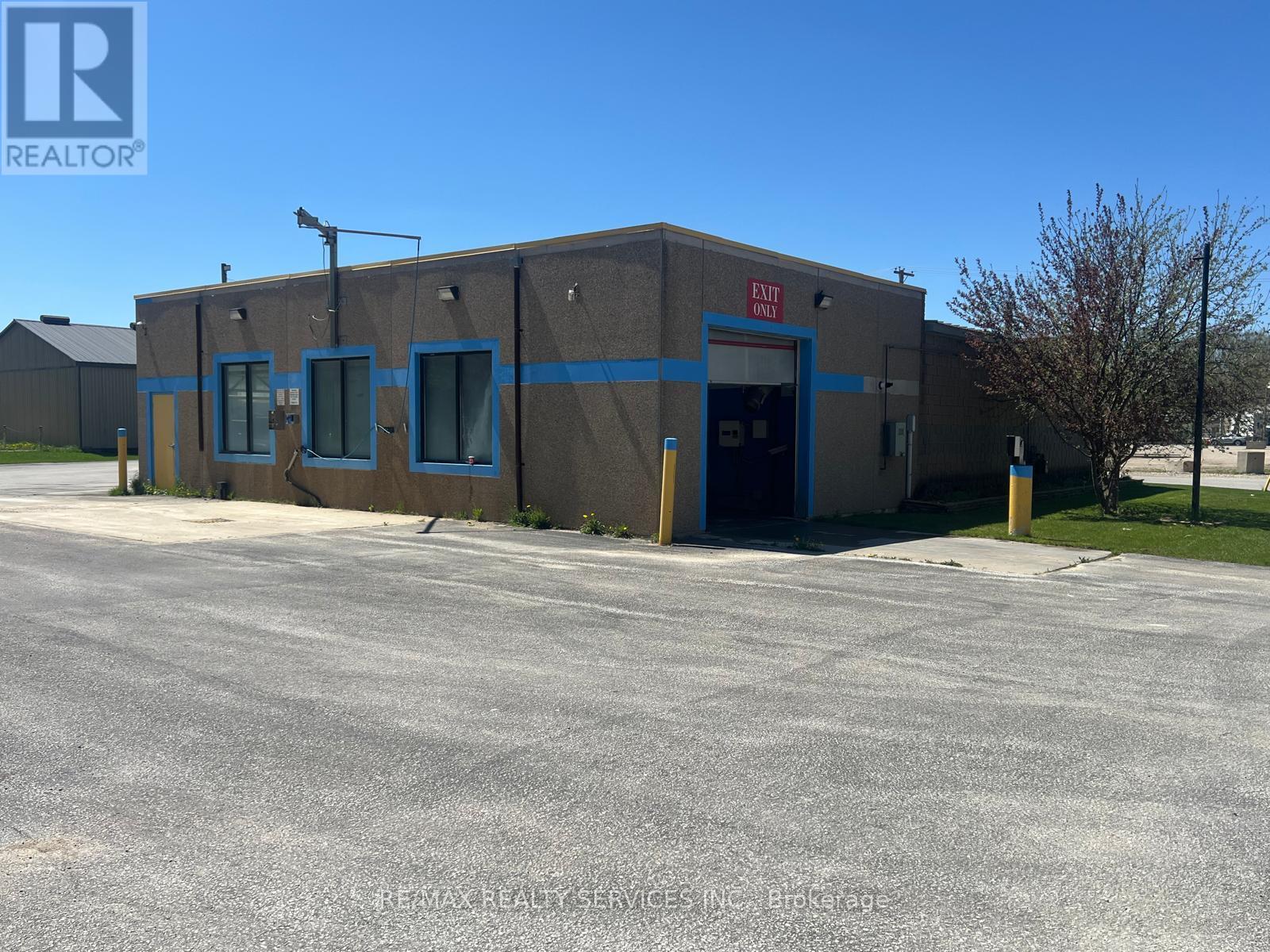 99 David Street, North Huron, Ontario  N0G 2W0 - Photo 3 - X12615844