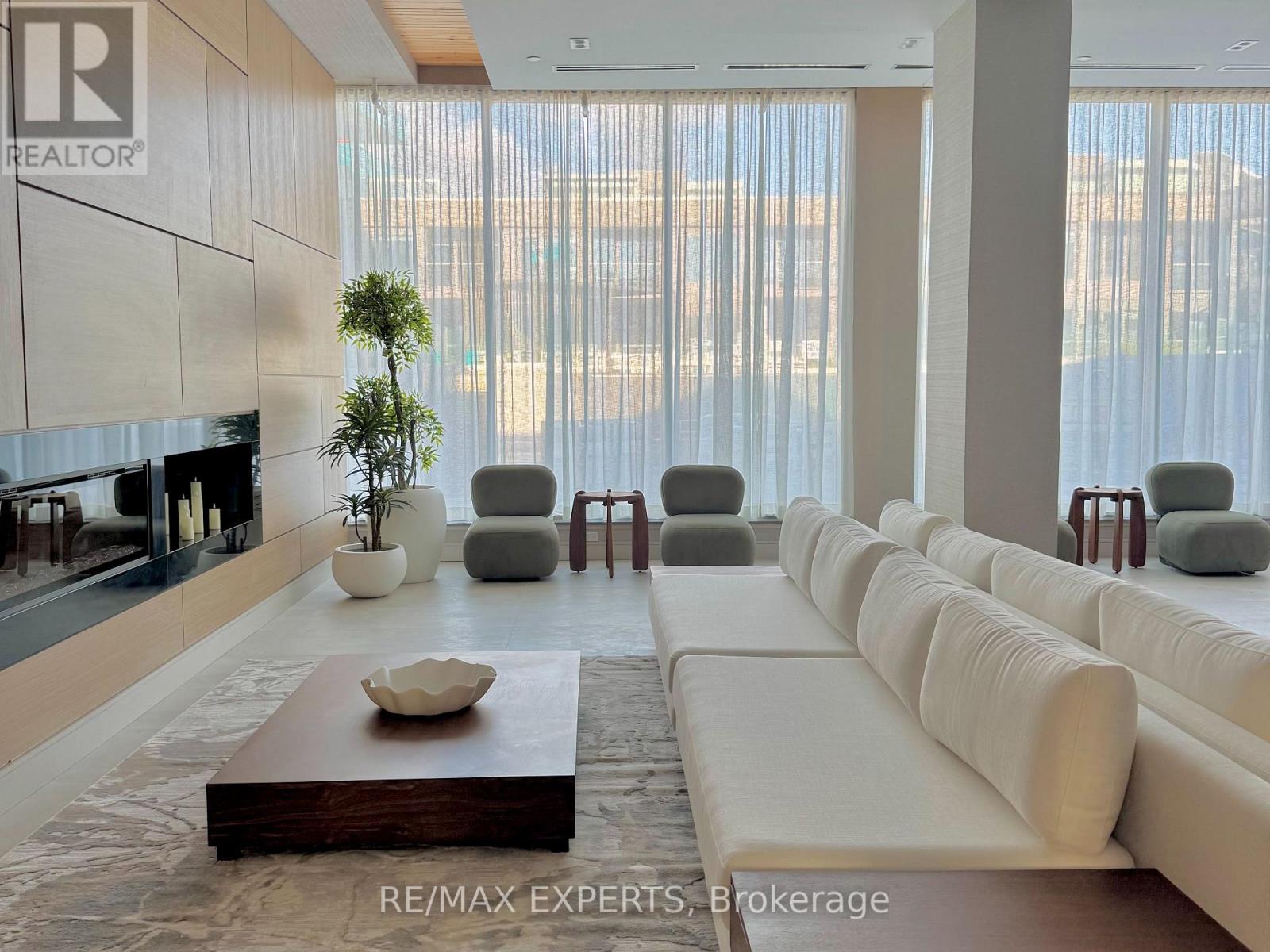 256 - 333 Sunseeker Avenue, Innisfil, Ontario  L9S 1N2 - Photo 2 - N12569266