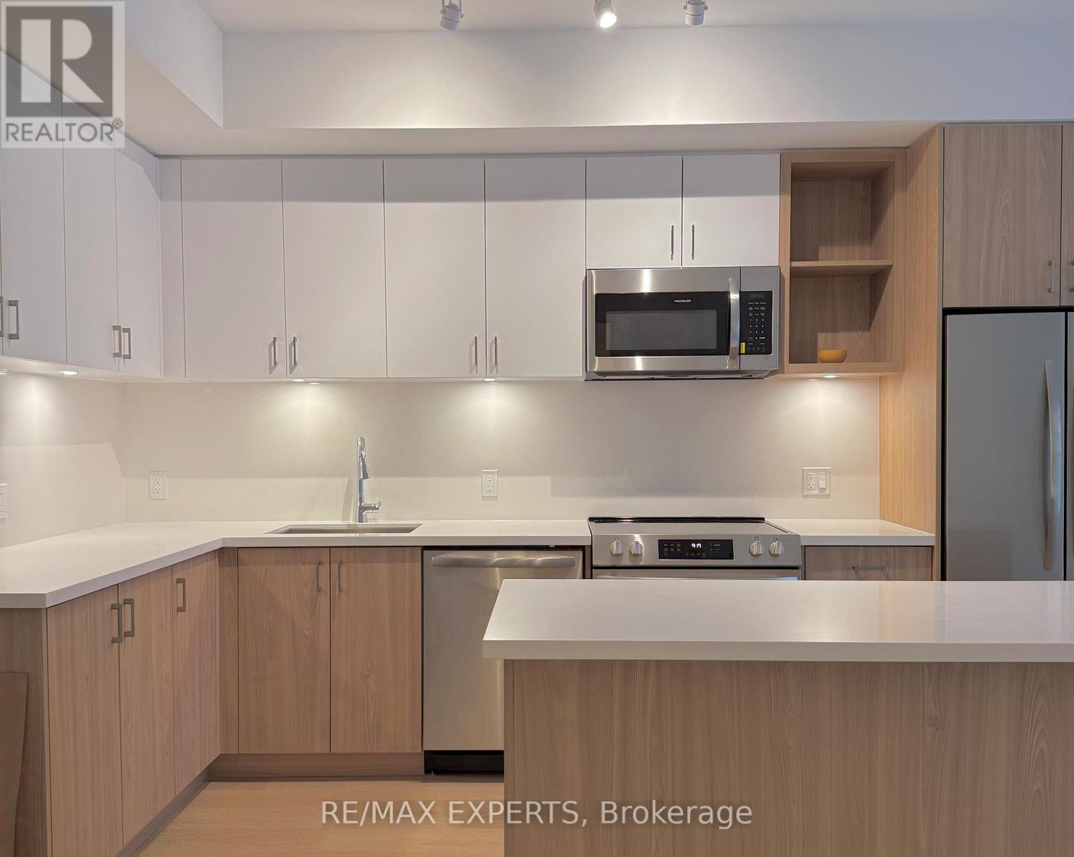 256 - 333 Sunseeker Avenue, Innisfil, Ontario  L9S 1N2 - Photo 6 - N12569266